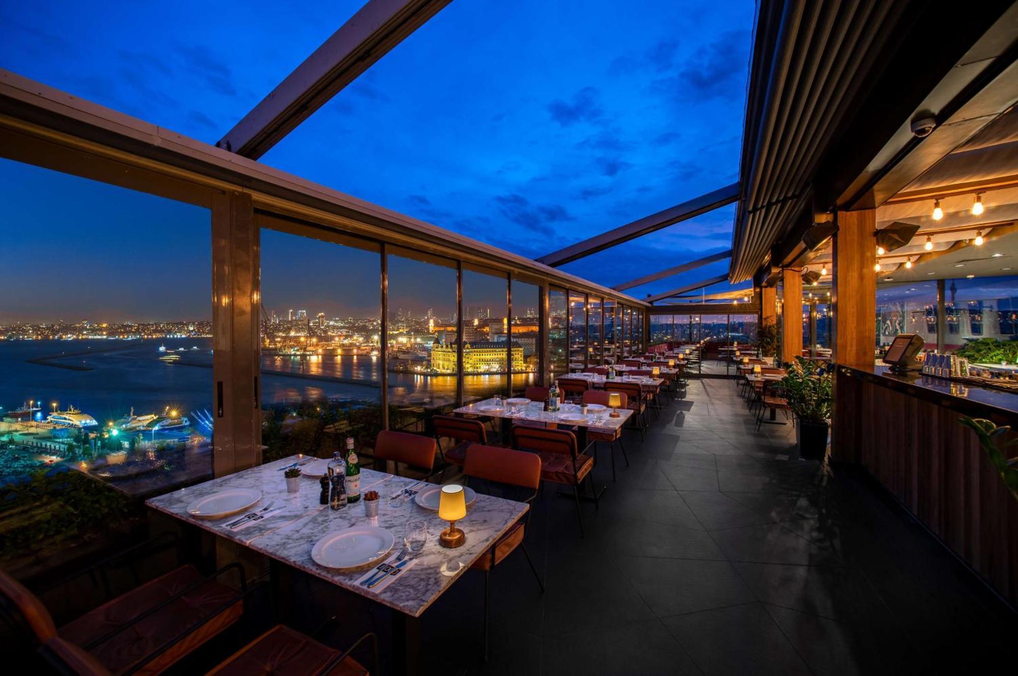 Doubletree By Hilton Istanbul - Moda Exterior photo The Deck
